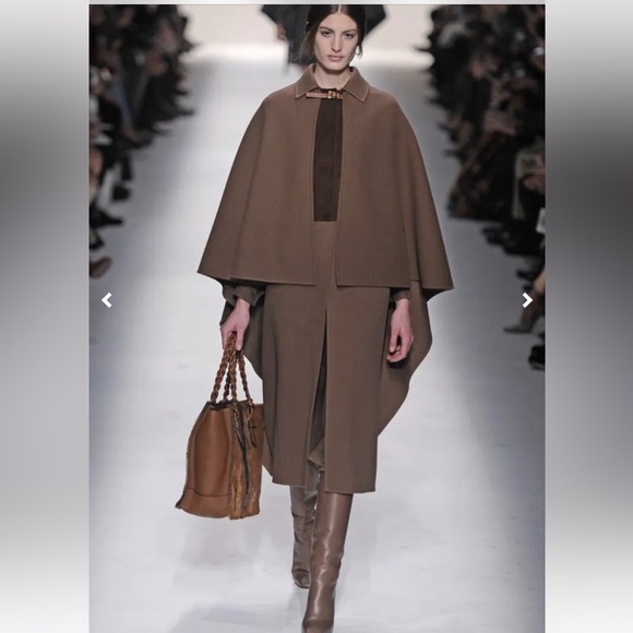 Stunning Valentino Wool and Suede Runway Cape - 6 - Picture 10 of 10